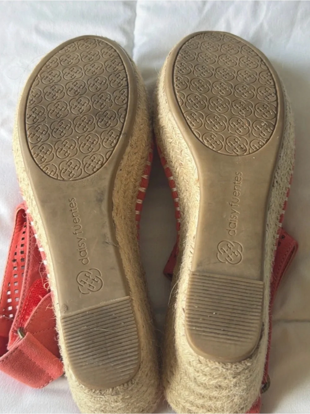 Daisy Fuentes Coral Perforatedt Slingback Espadrille Wedges